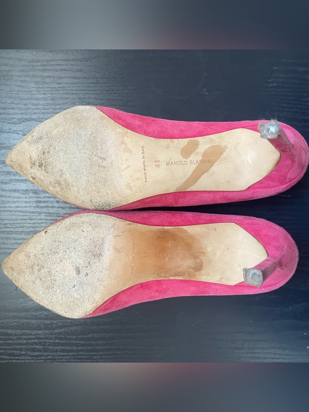 Manolo Blahnik BB 105 pointed-toe pumps in gorgeous hot pink/fuchsia suede. - Picture 5 of 5